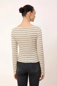 TRENDYOLMİLLA Ecru Striped Fitted Boat Neck Long Sleeve Reported Knitting Blouse - Image 4