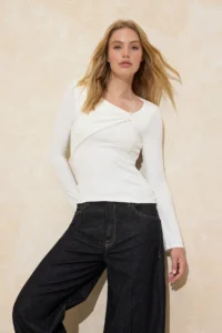 TRENDYOLMİLLA Ecru Fitted Asymmetric Collar Accessory Detailed Soft Knitting Blouse - Image 2