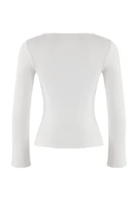 TRENDYOLMİLLA Ecru Fitted Asymmetric Collar Accessory Detailed Soft Knitting Blouse - Image 6