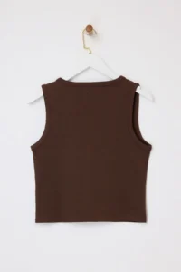 TRENDYOLMİLLA Brown Fitted/Body-Fitting V-neck buttoned Sleeveless interlock Knitting Blouse - Image 6
