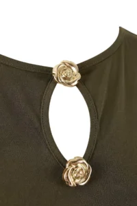 TRENDYOLMİLLA Khaki Fitted Boat Neck Sleeveless Accessory Detailed Flexible Knitting Blouse - Image 6