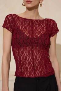 TRENDYOLMİLLA Burgundy Fitted Boat Neck Short Sleeve Lace Knitting Blouse - Image 3