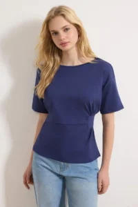 TRENDYOLMİLLA Navy Blue Fitted Boat Neck Drop Sleeve Short Sleeve interlock Knitting Blouse