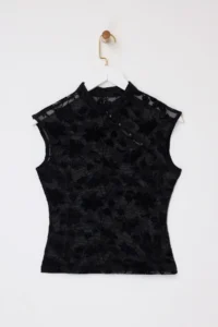 TRENDYOLMİLLA Black Flocked Floral Fitted Dog collar Sleeveless buttoned Lace Knitting Blouse - Image 5