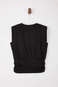 TRENDYOLMİLLA Black Fitted Sleeveless Shirred Cotton Flexible Knitting Blouse - Image 6