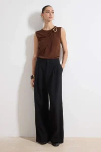 TRENDYOLMİLLA Brown Accessory Detailed Weaving Blouse - Image 2