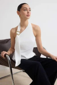 TRENDYOLMİLLA White Collar Accessory Detailed Weaving Blouse - Image 2