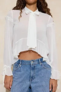 TRENDYOLMİLLA White Scarf Collar Front Short Siphon Transparent Blouse - Image 3