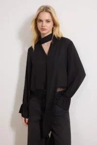 TRENDYOLMİLLA Black Scarf and Lace Detailed Chic Weaving Blouse - Image 3