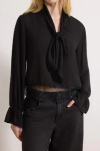 TRENDYOLMİLLA Black Scarf and Lace Detailed Chic Weaving Blouse - Image 4