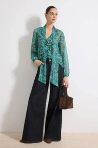 TRENDYOLMİLLA Green Shawl Patterned Boho Transparan Siphon Weaving Blouse - Image 2