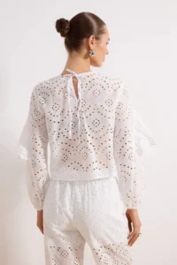TRENDYOLMİLLA White Frilly Wide Pattern Weaving embroidery Blouse - Image 4