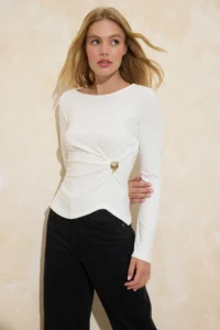 TRENDYOLMİLLA Ecru Fitted Boat Neck Accessory Detailed Soft Knitting Blouse - Image 2
