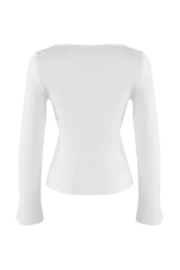 TRENDYOLMİLLA Ecru Fitted Boat Neck Accessory Detailed Soft Knitting Blouse - Image 7