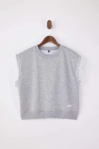 TRENDYOLMİLLA Gray Melange relaxed Pattern Sleeveless embroidery and Weaving Label Detailed Knitting Blouse - Image 5