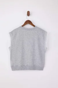 TRENDYOLMİLLA Gray Melange relaxed Pattern Sleeveless embroidery and Weaving Label Detailed Knitting Blouse - Image 8