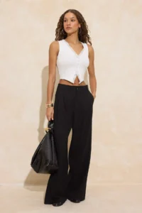 TRENDYOLMİLLA Ecru Fitted V-neck Sleeveless Lace Detailed Crop Ribbed Flexible Knitting Blouse - Image 2