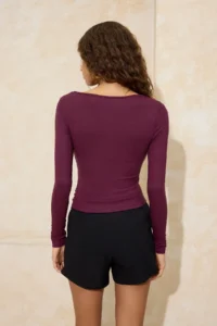 TRENDYOLMİLLA Plum Fitted V-neck Long Sleeve Flexible Knitting Blouse - Image 4