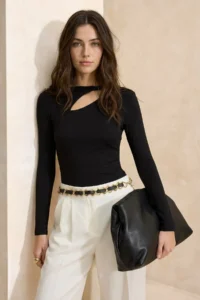TRENDYOLMİLLA Black Fitted Long Sleeve Window Detailed Soft Knitting Blouse