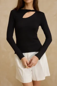 TRENDYOLMİLLA Black Fitted Long Sleeve Window Detailed Soft Knitting Blouse - Image 3