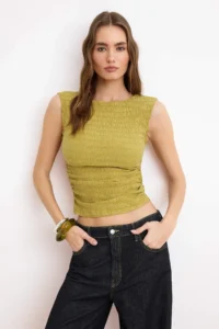 TRENDYOLMİLLA Oil Green Fitted Boat Neck Sleeveless Shirred textured Knitting Blouse
