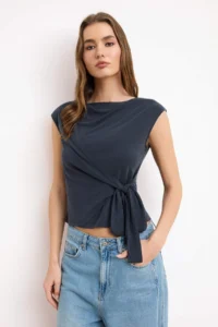 TRENDYOLMİLLA Anthracite Fitted Double breasted Boat Neck Binding Detailed Modal Knitting Blouse