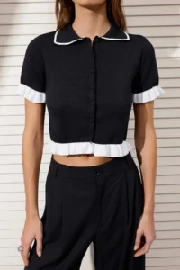 TRENDYOLMİLLA Black Polo Shirt Collar Flywheel Detailed Crop Color Blocked Knitwear Thin Blouse - Image 3