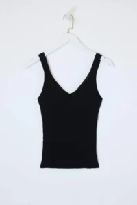 TRENDYOLMİLLA Limited Edition Black V-neck Knitwear Thin Blouse - Image 5