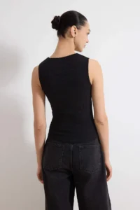 TRENDYOLMİLLA Black Fitted Sleeveless buttoned Crop Ribbed Flexible Knitting Blouse - Image 4