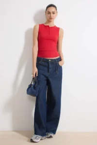 TRENDYOLMİLLA Rejection Fitted Sleeveless buttoned Crop Ribbed Flexible Knitting Blouse - Image 2
