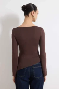 TRENDYOLMİLLA Brown Fitted Boat Neck Long Sleeve Soft Knitting Blouse - Image 4