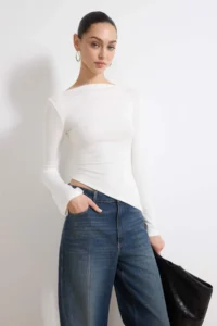TRENDYOLMİLLA Ecru Fitted Boat Neck Long Sleeve Soft Knitting Blouse