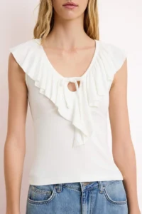 TRENDYOLMİLLA Ecru Fitted/Body-fitting V-neck with flywheel/Frilly Soft Knitting Blouse - Image 3