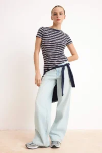 TRENDYOLMİLLA Navy Blue Striped Fitted Short Sleeve Shirred Ribbed Flexible Knitting Blouse - Image 2