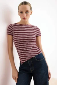 TRENDYOLMİLLA Pink Striped Fitted Short Sleeve Shirred Ribbed Flexible Knitting Blouse - Image 2