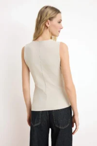 TRENDYOLMİLLA Stone Fitted Sleeveless Paper Touch Knitting Blouse - Image 4