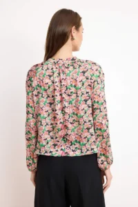 TRENDYOLMİLLA Pink Floral Ruffle Detailed Satin Weaving Blouse - Image 4