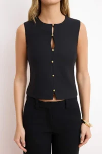 TRENDYOLMİLLA Black Button Detailed Front Stitched Weaving Blouse - Image 3
