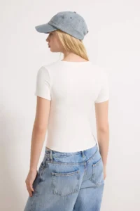TRENDYOLMİLLA Ecru Fitted Soft Knitting Blouse - Image 4
