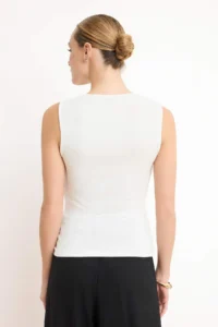 TRENDYOLMİLLA Ecru Fitted Off-Shoulder Neck Sleeveless Soft Knitting Blouse - Image 4