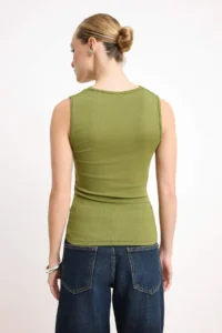 TRENDYOLMİLLA Khaki Fitted Off-Shoulder Neck Sleeveless Soft Knitting Blouse - Image 4