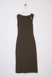 TRENDYOLMİLLA Khaki bodycon Asymmetric Yaka Sleeveless Accessory Detailed Maxi Flexible Knitting Dress - Image 5