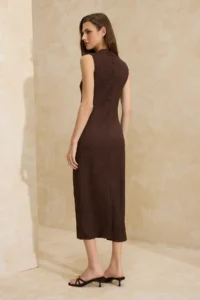 TRENDYOLMİLLA Brown bodycon Dog collar Sleeveless with flywheel/Frilly textured Knitting Dress - Image 4