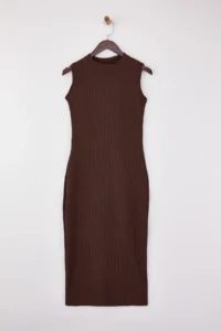 TRENDYOLMİLLA Brown bodycon Dog collar Sleeveless with flywheel/Frilly textured Knitting Dress - Image 5