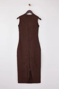 TRENDYOLMİLLA Brown bodycon Dog collar Sleeveless with flywheel/Frilly textured Knitting Dress - Image 7