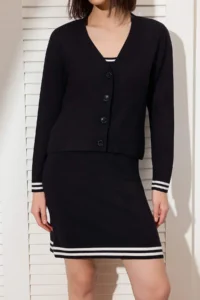 TRENDYOLMİLLA Black Color Blocked Midi Cardigan Knit Dress - Image 3