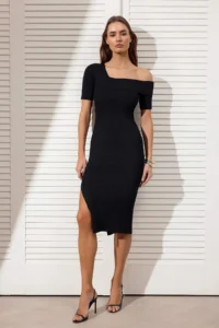 TRENDYOLMİLLA Black Asymmetric Yaka Plain Midi Knit Dress