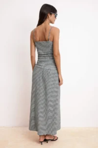 TRENDYOLMİLLA Black Plaid A-Kesim/Life Form Strapless Sleeveless Shirred Maxi textured Knitting Dress - Image 4