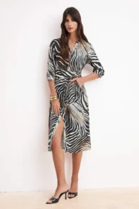 TRENDYOLMİLLA Black Belted animals pattern Maxi Weaving Dress