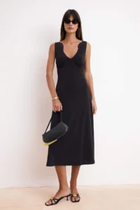 TRENDYOLMİLLA Black A-Kesim/Life Form V-neck Sleeveless Lace Detailed Midi Satin Knitting Dress